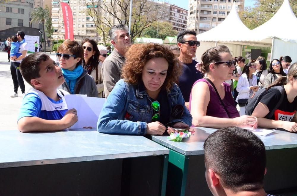 Entrega de dorsales de la III Carrera de la Mujer