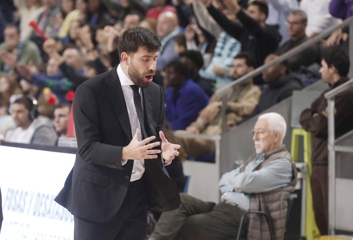 El Fibwi se lleva la victoria ante el Palmer en un derbi apasionante.