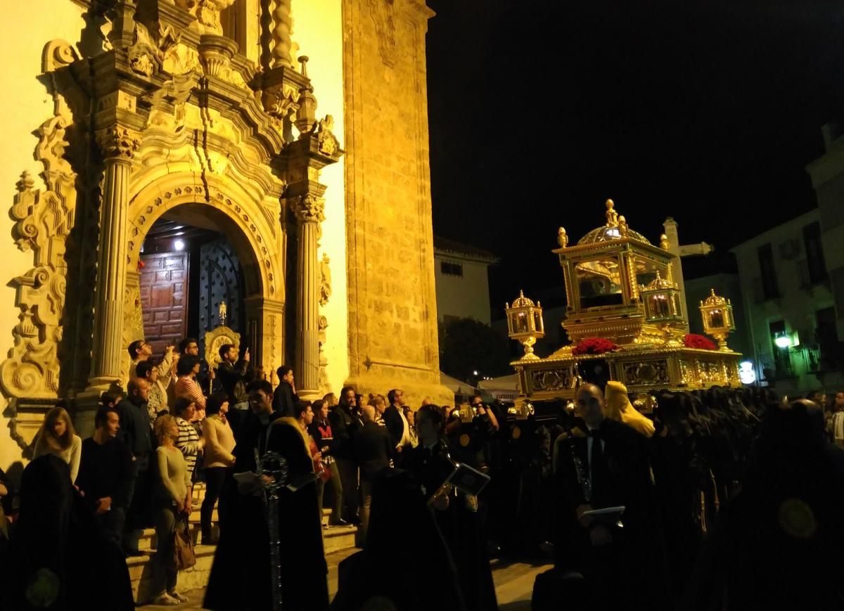 FOTOGALERÍA / Las jornada de Viernes Santo y Sábado de Gloria en la provincia