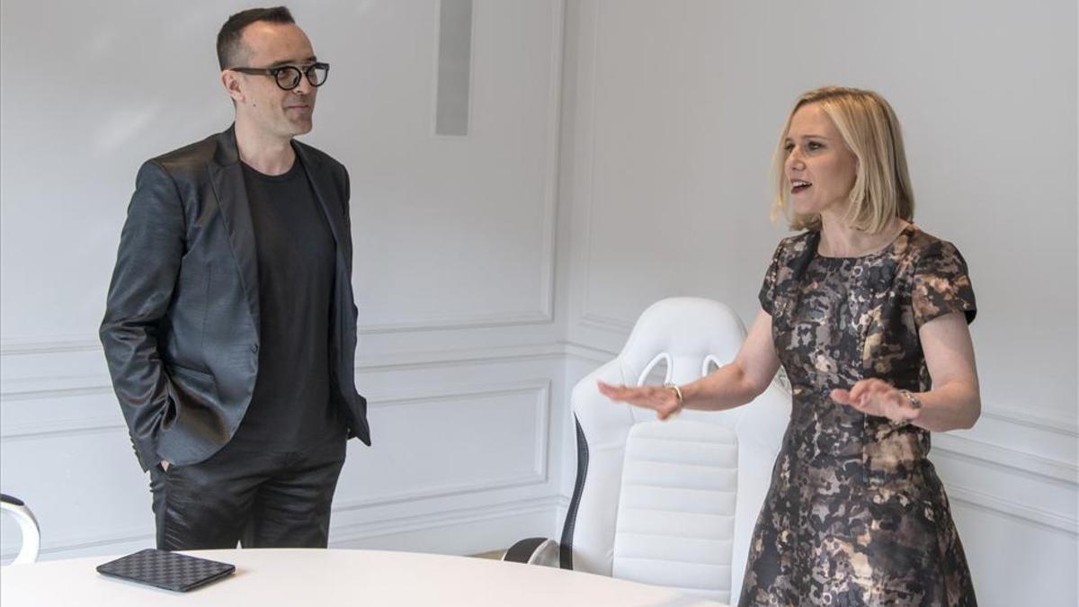 El publicista Risto Mejide y la directora de operaciones de Instagram, Marne Levine, en Barcelona.