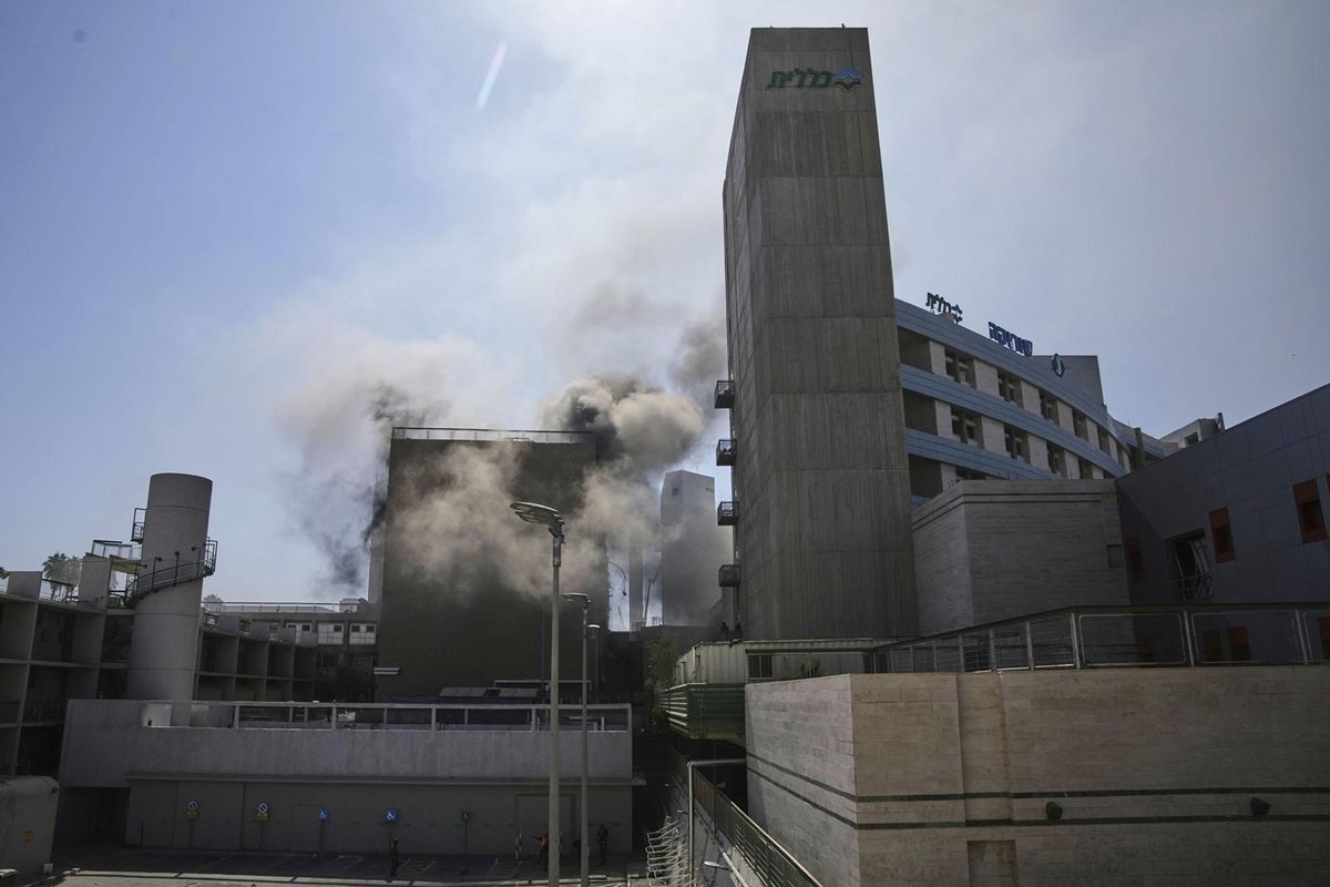Un misil iraní impacta contra el hospital de Soroka en el sur de Israel