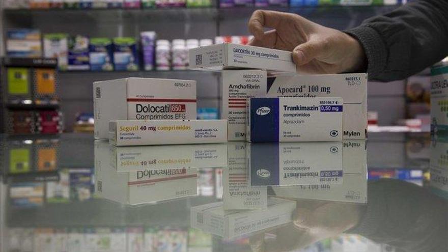 Médicos y sociedad civil promueven una iniciativa legislativa popular para abaratar los medicamentos