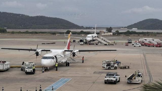 Aviones en la zona de estacionamiento en septiembre de 2025. | C.N.