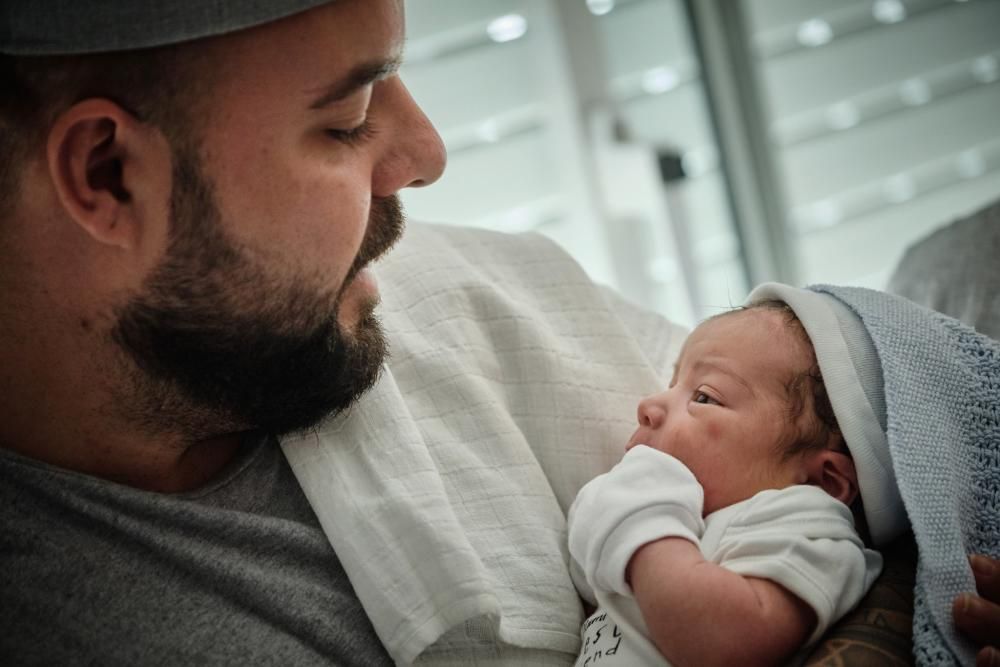 Pedro, el primer niño nacido en 2020 en Tenerife