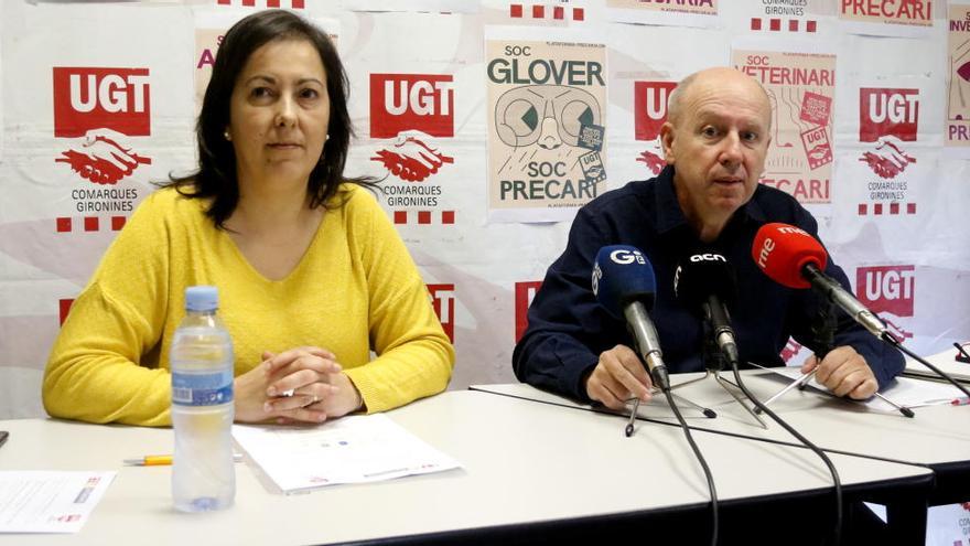 La portaveu de la sectorial d&#039;autònoms de la UGT, Sandra Zapatero, i el secretari general del sindicat a comarques gironines, Xavier Casas