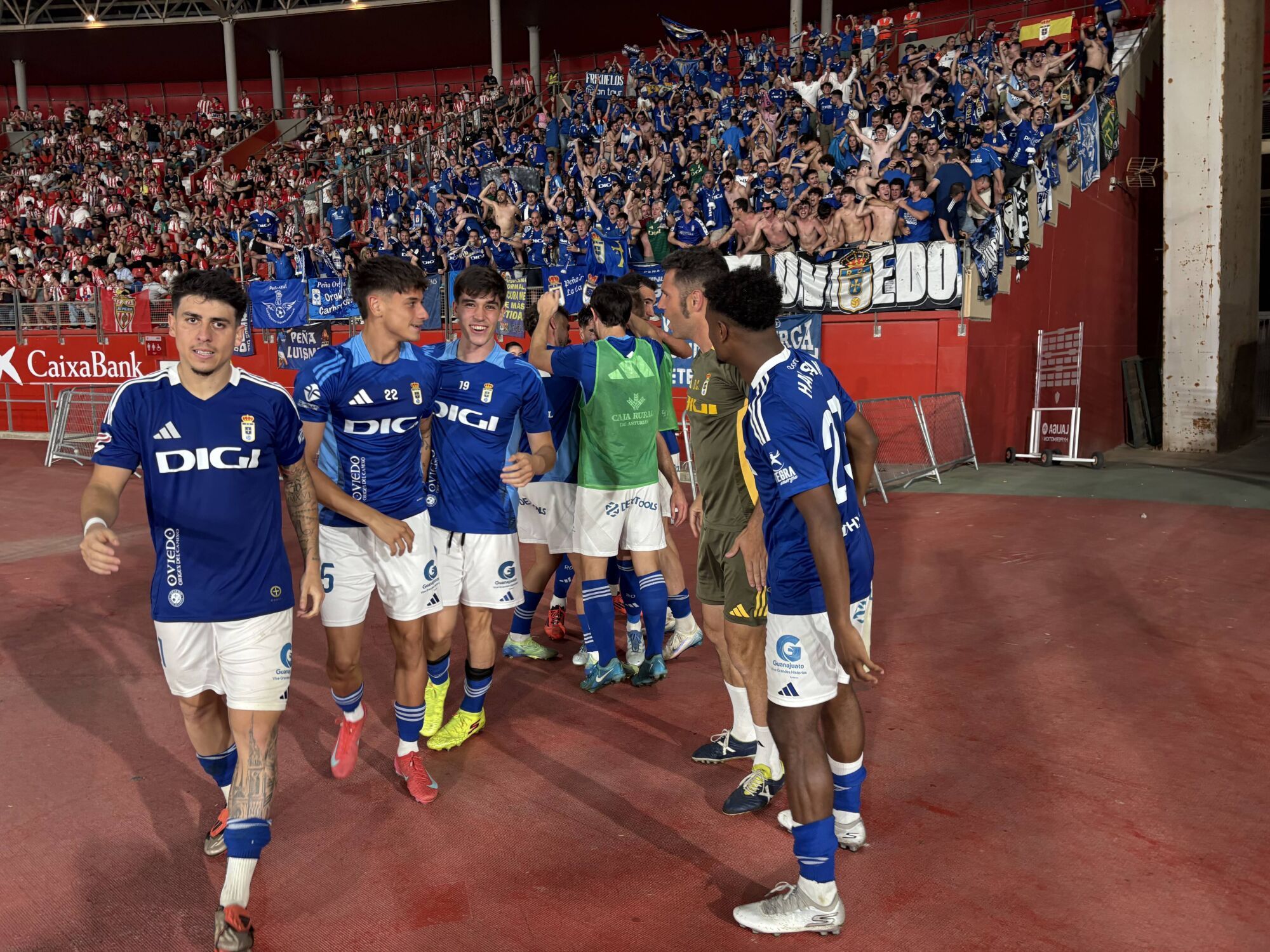 Así fue el primer partido del play-off entre el Almería y el Real Oviedo
