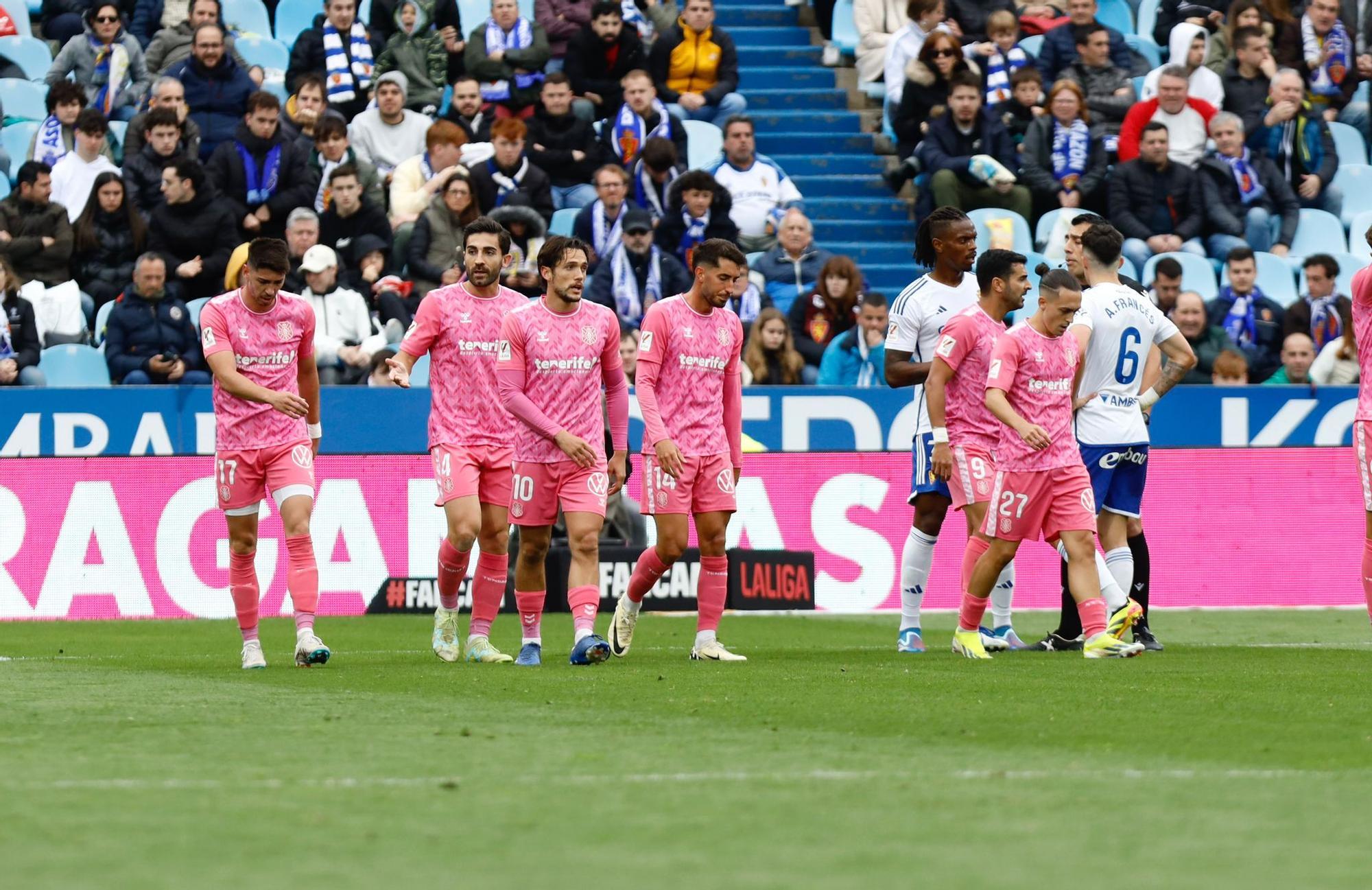 En imágenes | El Real Zaragoza dice adiós a la mala racha con un triunfo ante el Tenerife