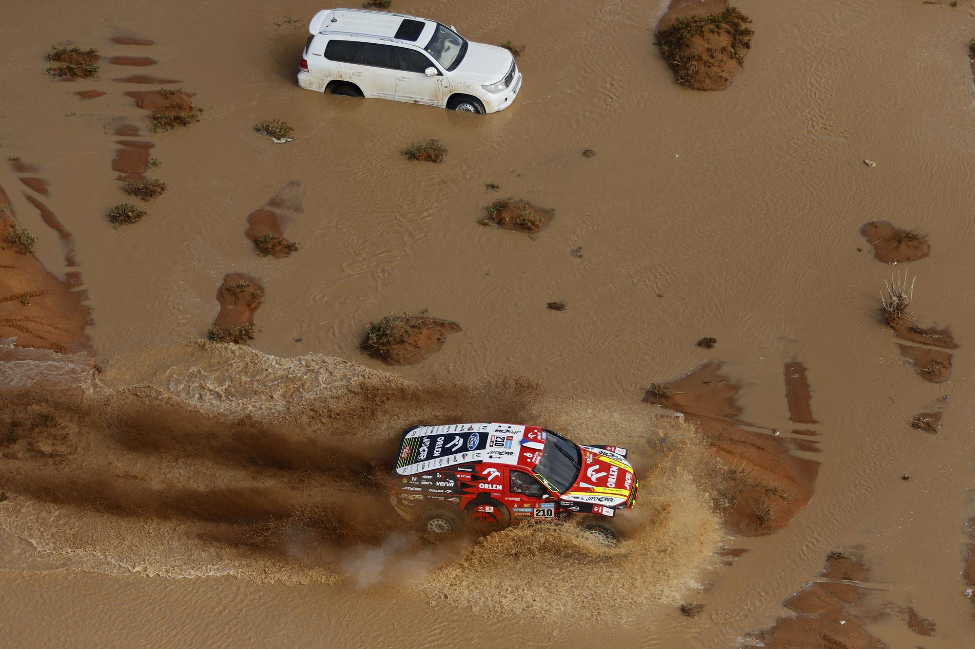 Dakar Rally (163386623).jpg