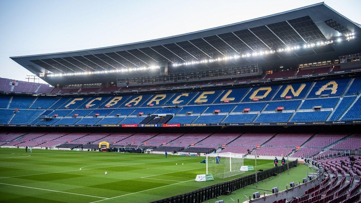 Imagen del Camp Nou vacío.