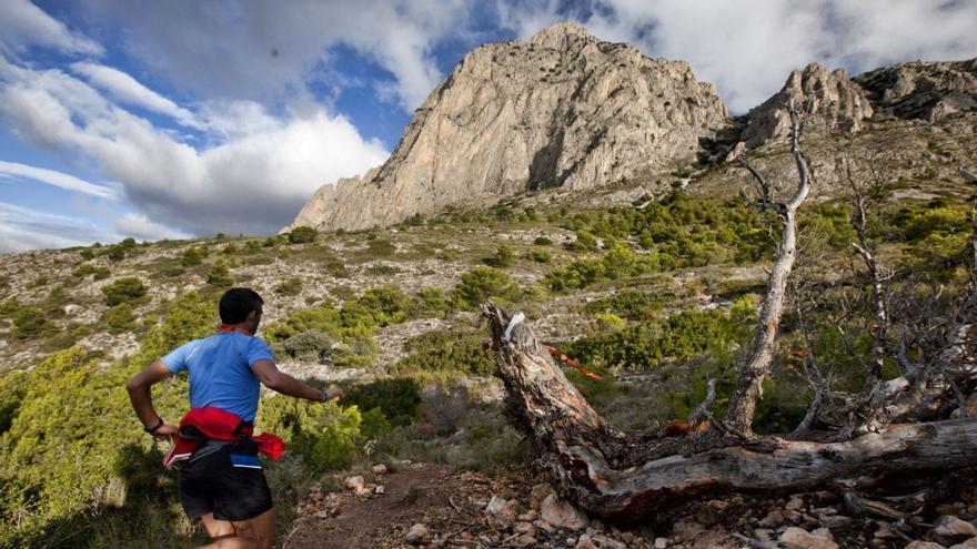 Clinton Summer afronta en Alicante un desafío épico: dos veces el Everest en el Puig Campana