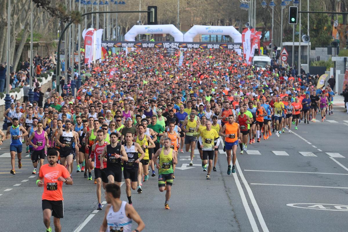 XXII MEDIO MARATON GRAN BAHIA VIG-BAY Y II MINIBAY. SALIDA DESDE LA PLAYA DE SAMIL, EN VIGO / ATLETISMO. CARRERA. VIGBAY. 22 MEDIO