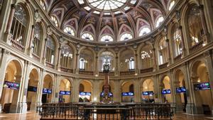 Archivo - Interior del Palacio de la Bolsa, en Madrid (España).