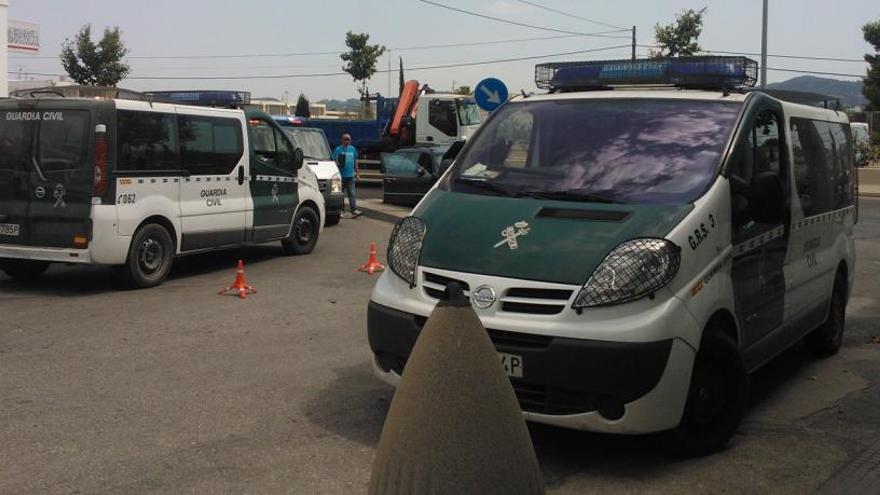 Furgonetas de la Guardia Civil.