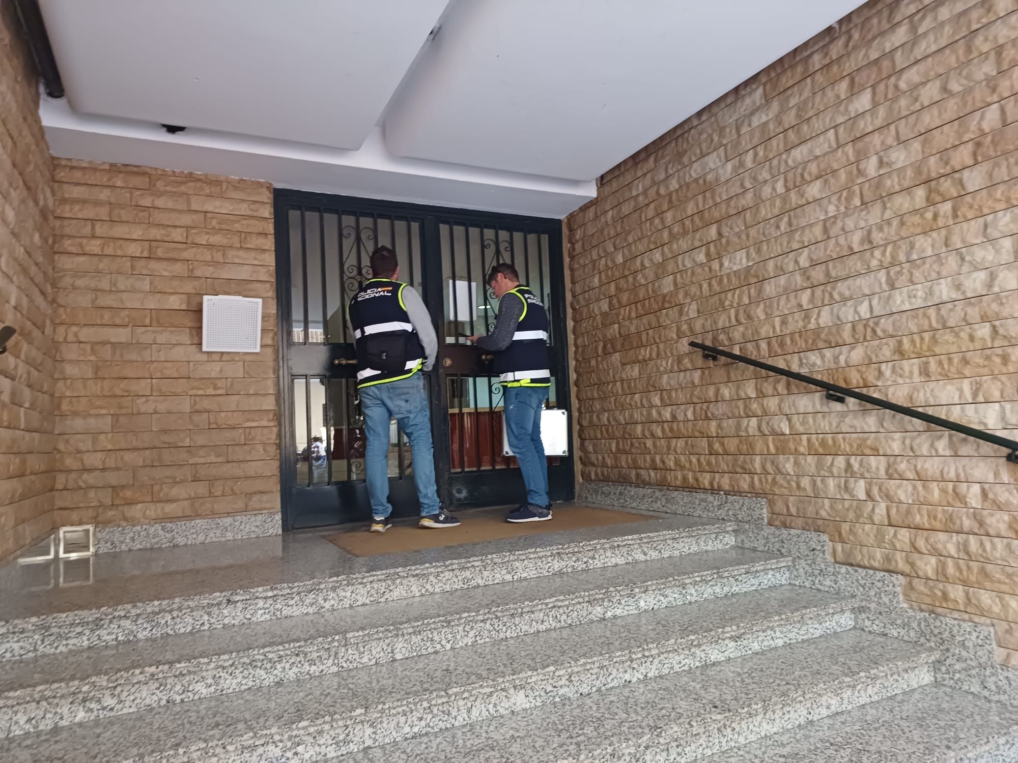 La Policía Científica ha inspeccionado el lugar de los hechos