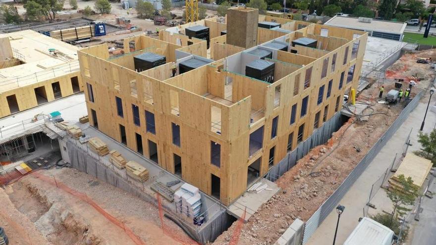 ¿Casas al estilo americano? El sector de la vivienda se fija en la madera para acelerar y abaratar la construcción en la Región