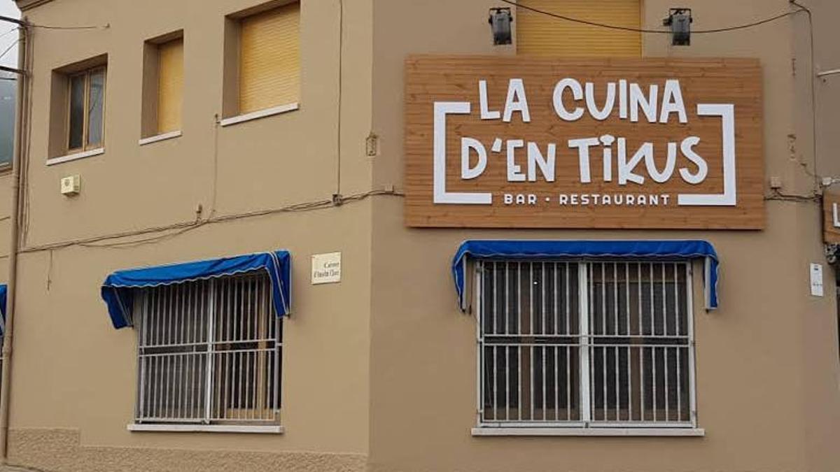 Imatge de la façana de La Cuina Tikus a Castellgalí