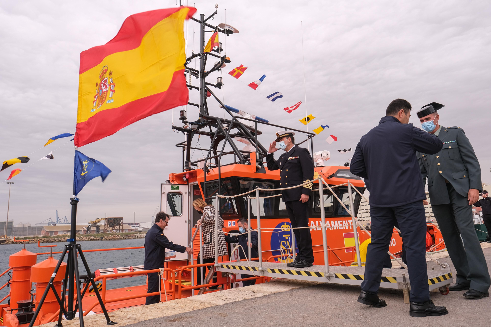 Salvamento Marítimo estrena nuevo barco en su base de Alicante