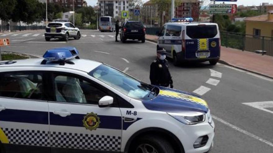 Llegan turistas a pasar la Semana Santa en las playas de Xàbia y Dénia.