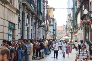 EN IMÁGENES: El multitudinario recibimiento a Brandon Sanderson
