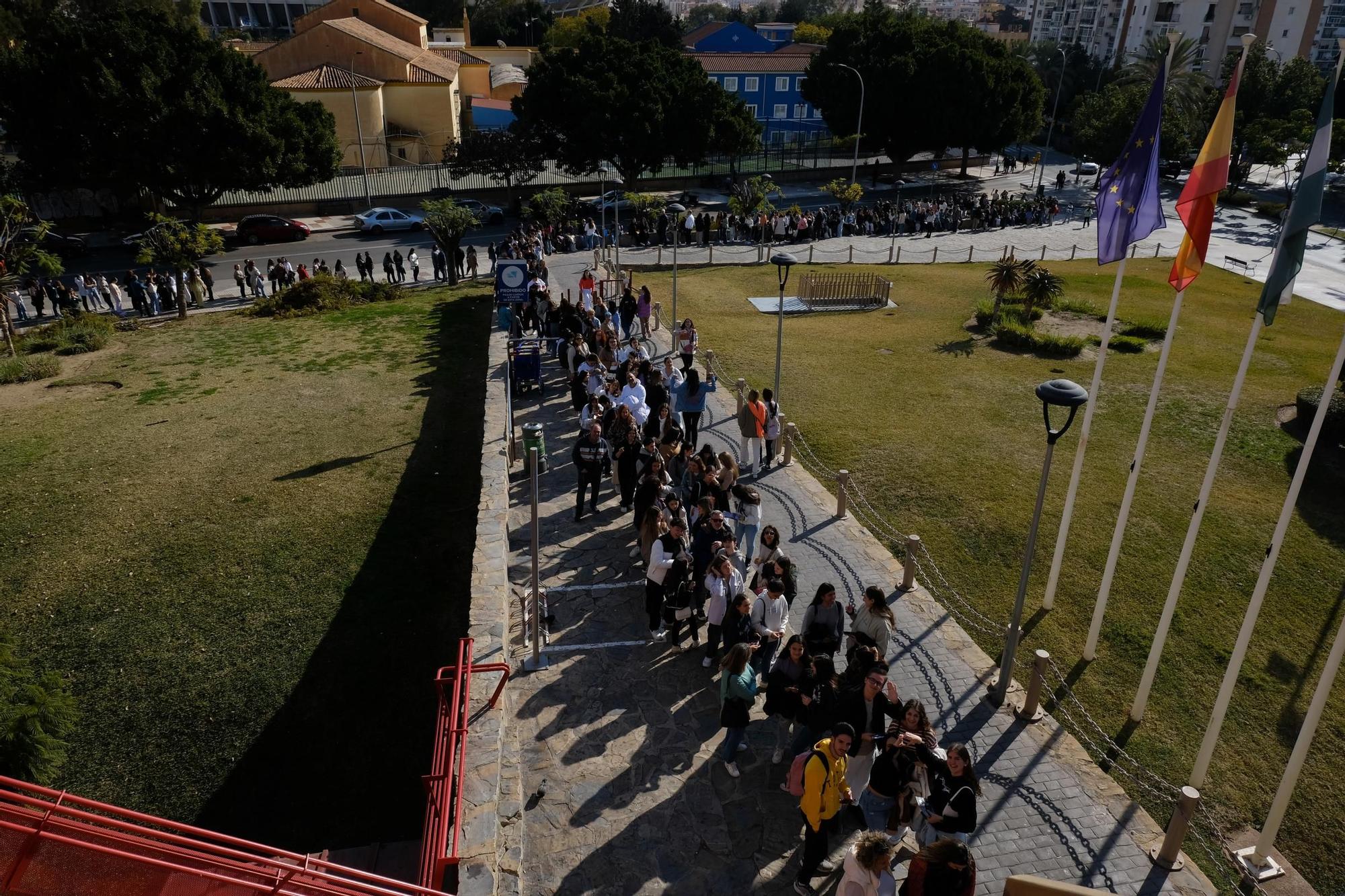 Firma de discos de Operación Triunfo 2023, en el centro comercial Rosaleda.