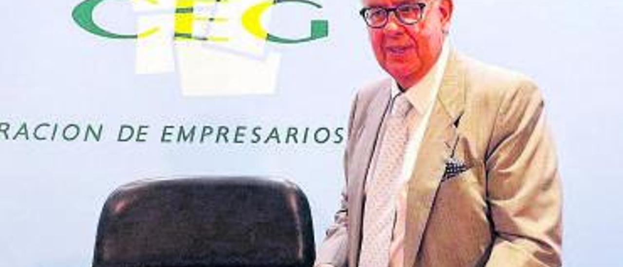 Juan Manuel Vieites, ayer, en la sede de la CEG.   | // XOÁN ÁLVAREZ