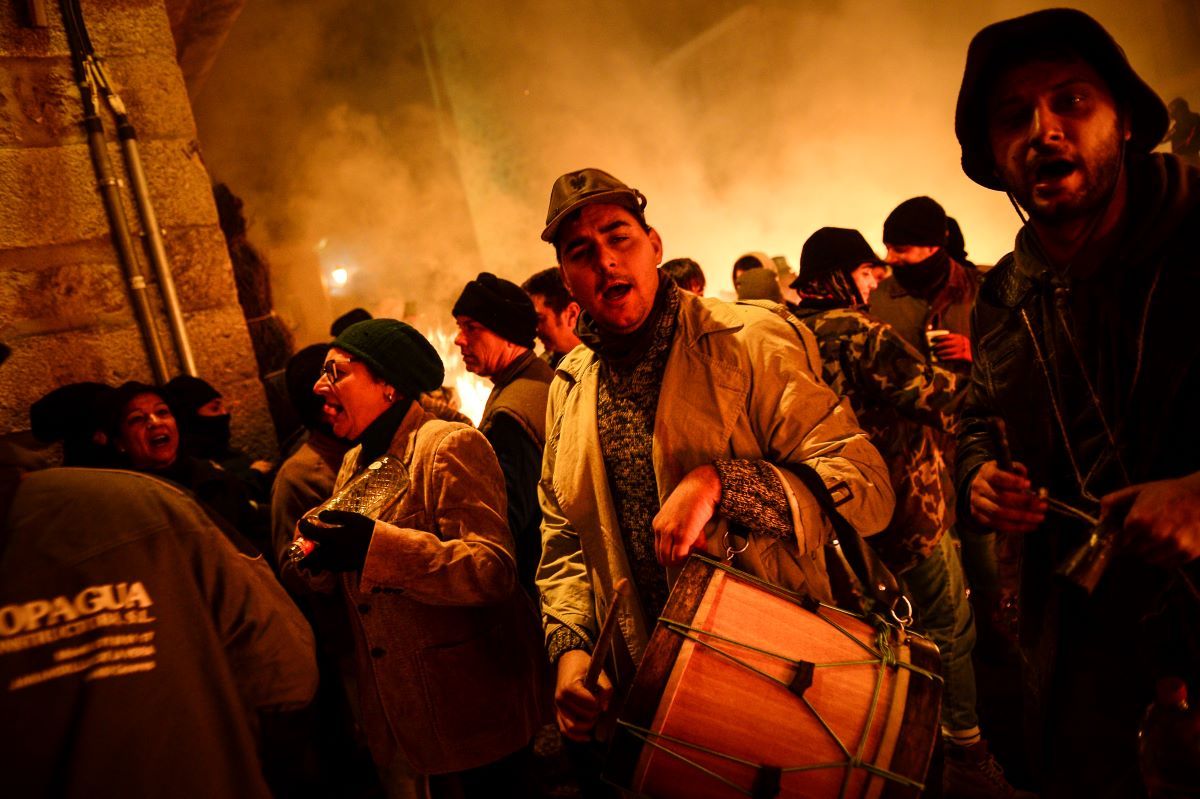 La provincia de Cáceres celebra el 'Día de la Pura' bajo el fuego