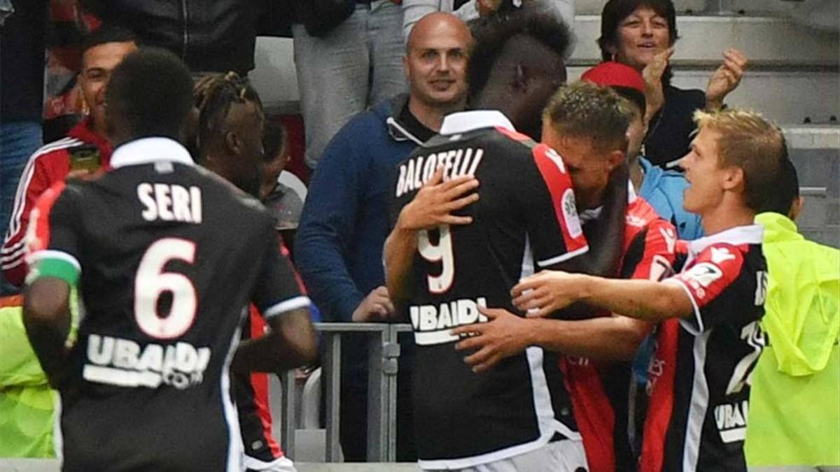 Balotelli, celebrando uno de sus goles al Mónaco