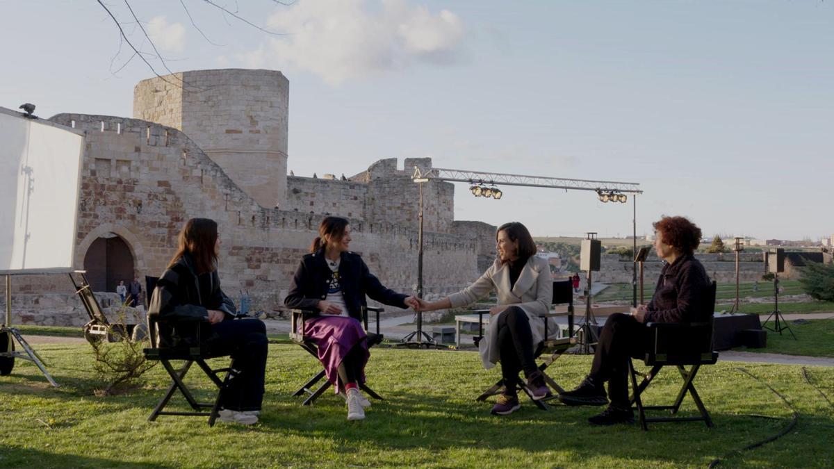 Mireia Oriol, Nevenka Fernández, Ana Pastor e Iciar Bollaín en una entrevista de 'El Objetivo'.