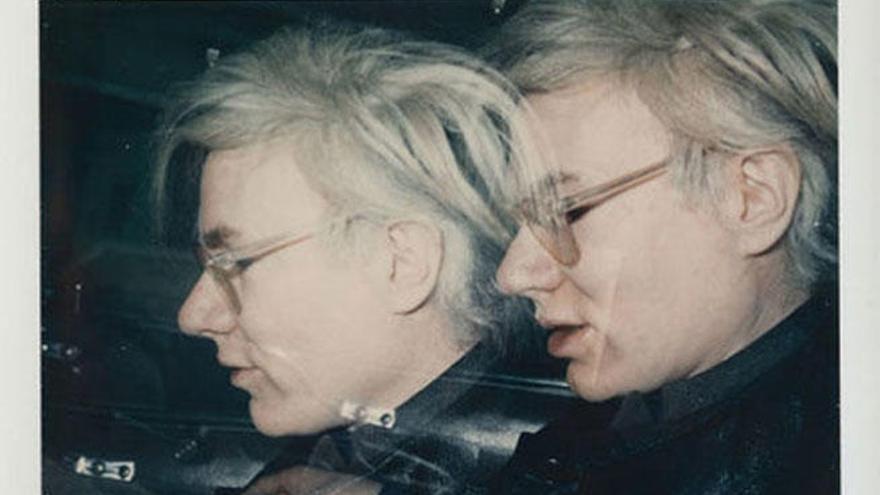 Andy Warhol, en una instantánea.