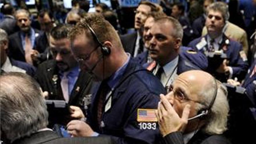 Wall Street sube un 2,13% en una apertura animada por el rescate de Citigroup