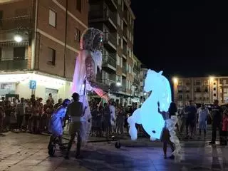 GALERÍA / El espectáculo "Prometeo" en Benavente, en imágenes