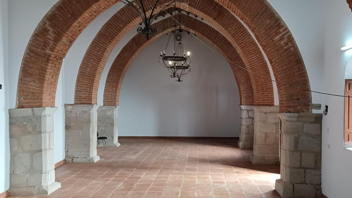 Interior de la antigua ermita de Santa Lucía tras su rehabilitación.