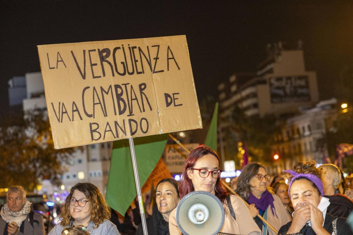 FOTOS | Manifestación del 25N en Palma convocada por el Moviment ...