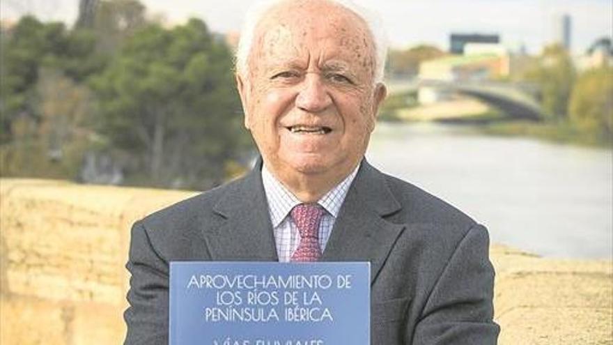 Alfredo López Chalezquer: «La vía fluvial del Ebro será una realidad en 30 años»