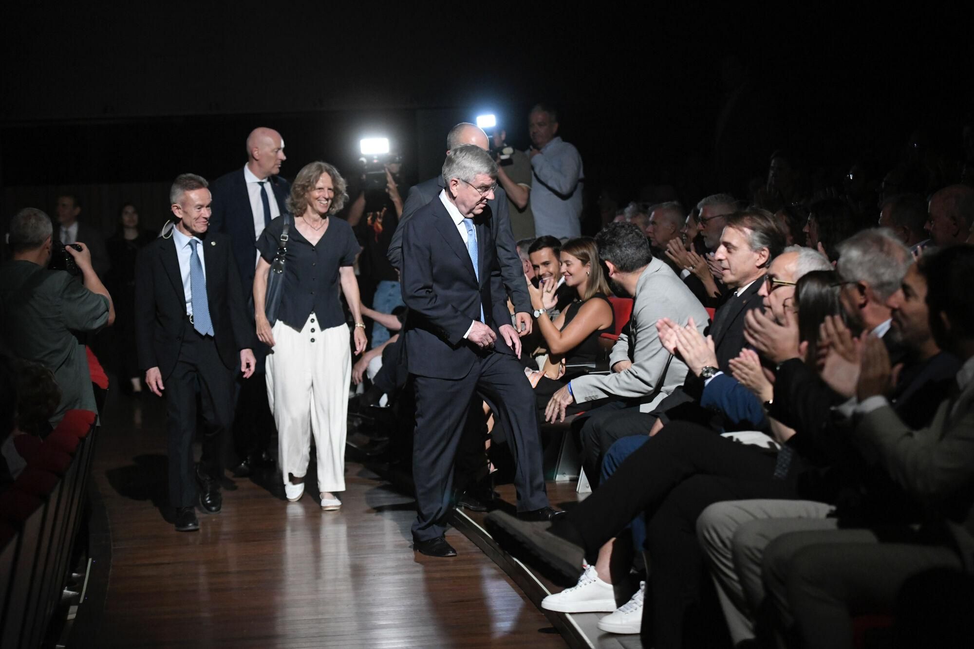 El món de l’esport omple la platea del Kursaal de Manresa per homenatjar Pere Miró