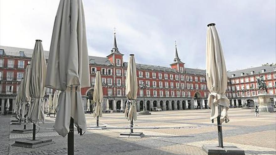 El hundimiento del turismo ya anticipa el crack del sector