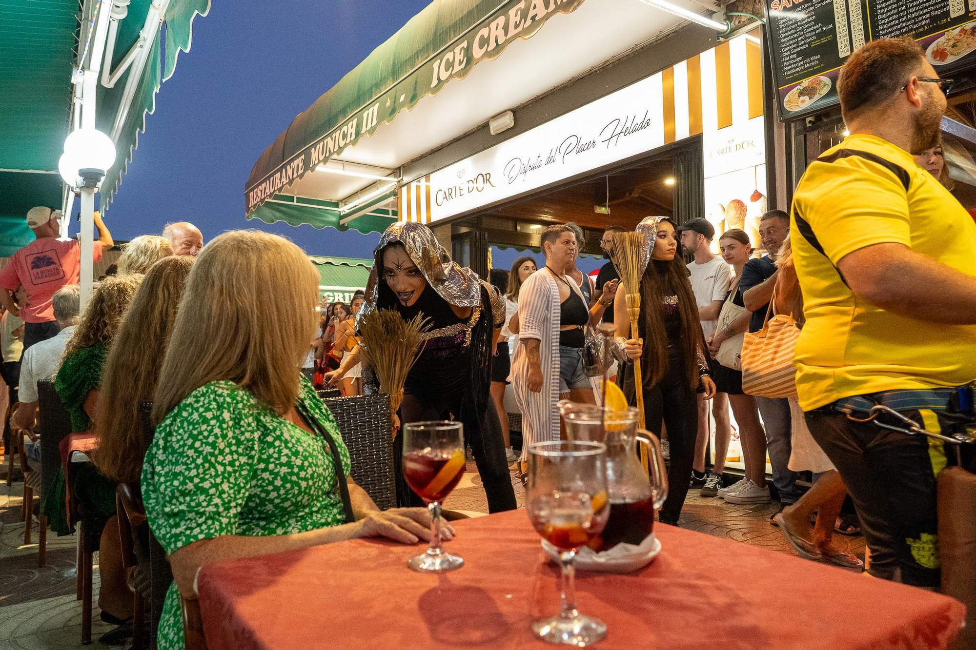 Celebración de las hogueras de San Juan en Playa del Inglés
