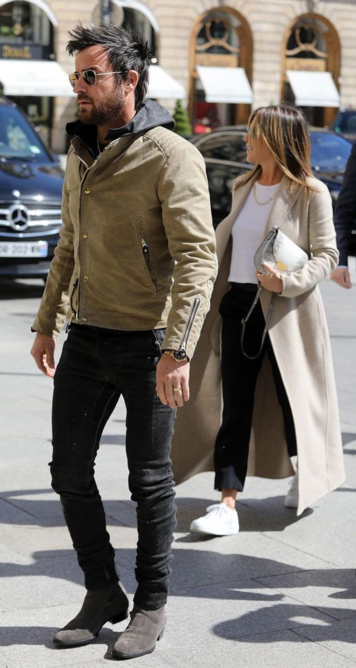Jennifer Aniston y Justin Theroux de compras en París
