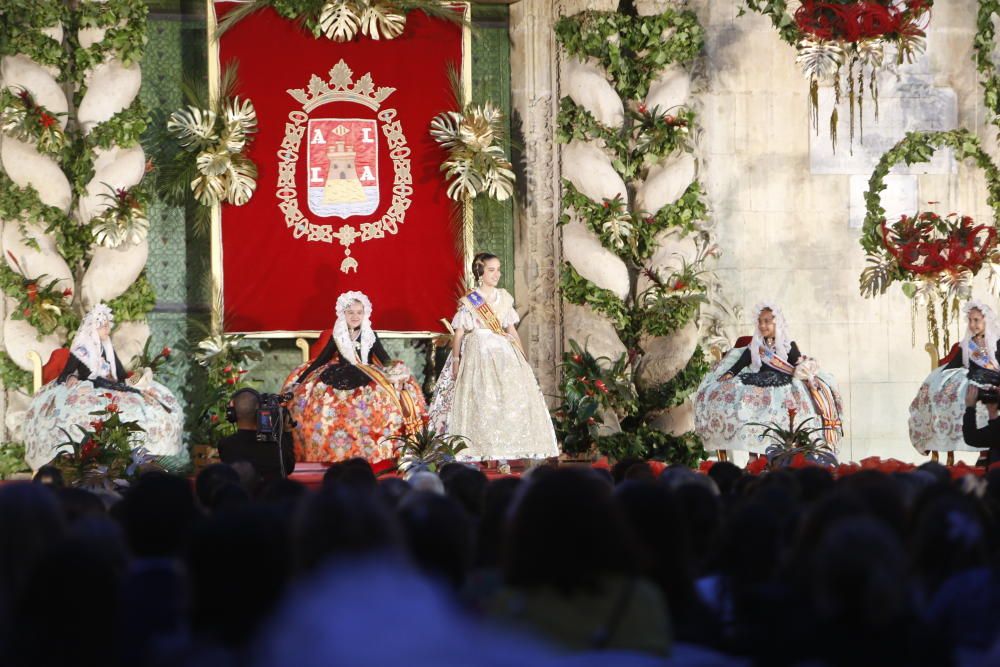 Noelia Vinal Rondón proclamada Bellea del Foc infantil 2019.