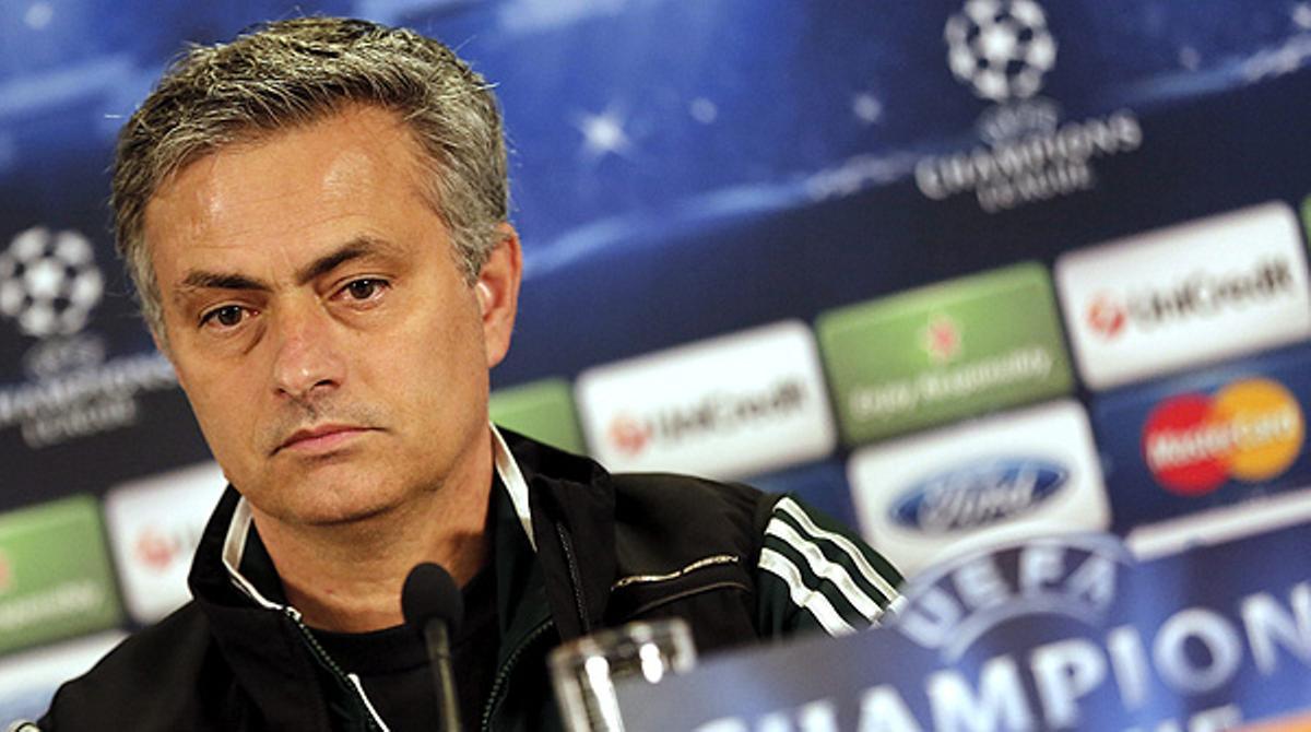 El tècnic portuguès afirma que la competència exigeix més al porter i capità de l’equip blanc.