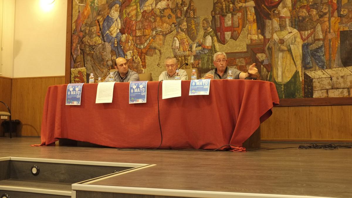 Responsables del Movimiento de Defensa de la Sanidad Pública en un acto en La Encomienda.