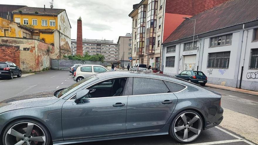 Los vecinos piden más policías patrullando por las calles tras los últimos robos en coches en Langreo