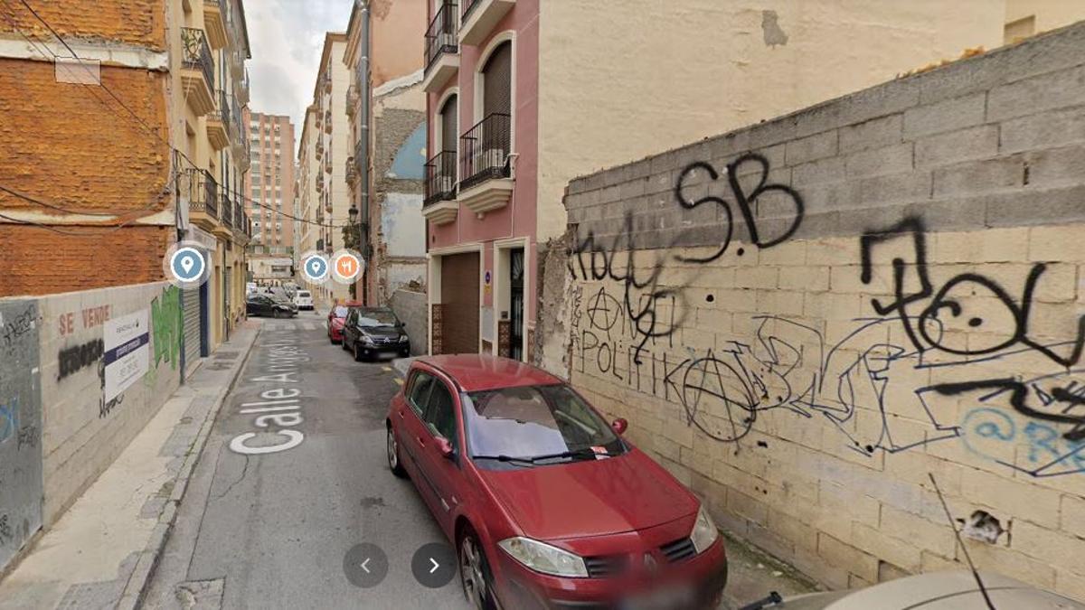 Calle Angosta del Carmen.