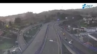 El corte de tráfico en la tercera ronda por el temporal 'Nils' complica la circulación en A Coruña