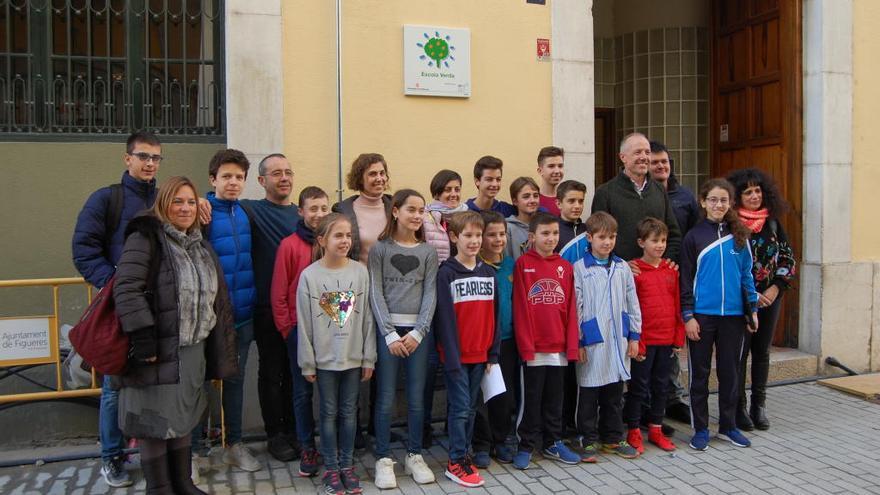 Les Escolàpies llueixen la placa d&#039;Escola Verda.