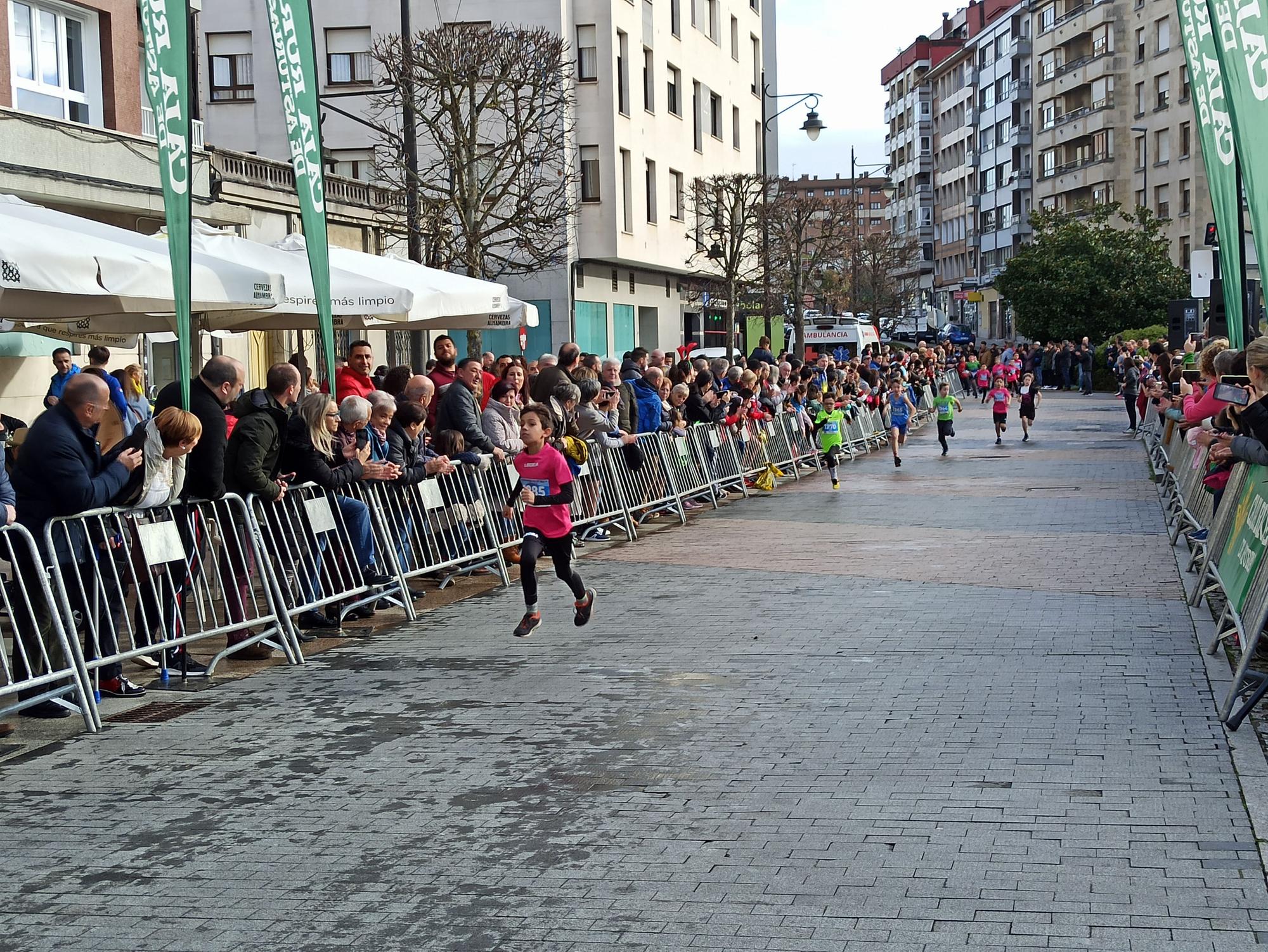 Casi 1.500 participantes disputan la carrera de Fin de Año de Pola de Siero