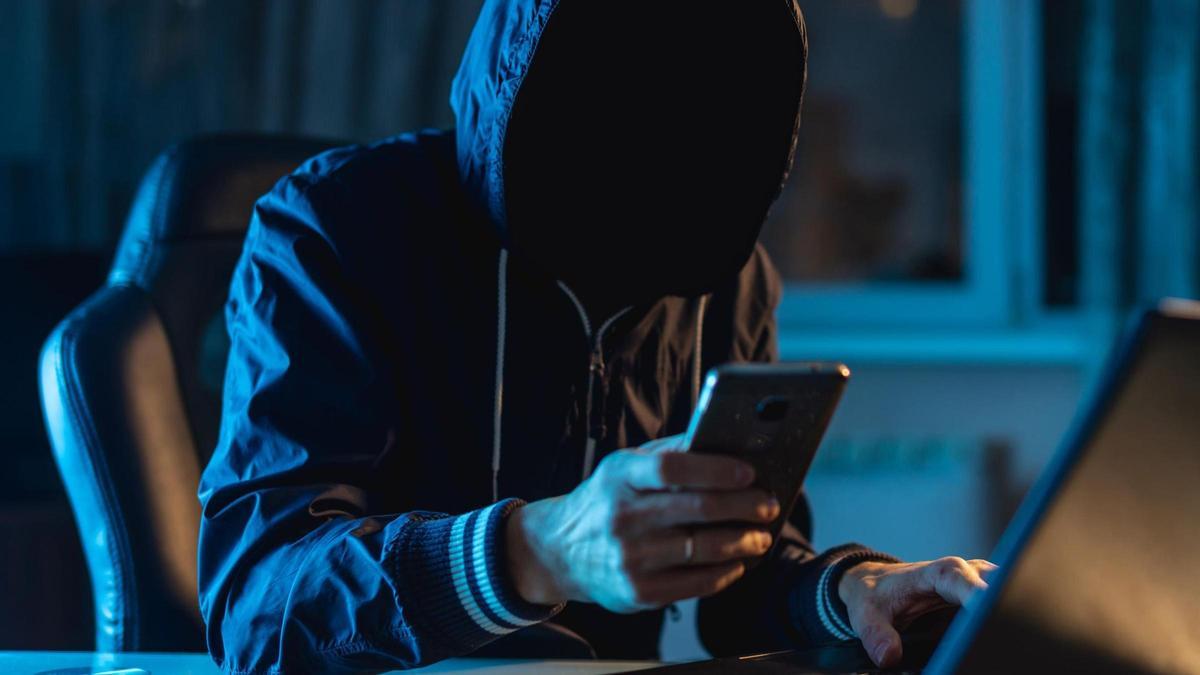 Las autoridades piden precaución para evitar las estafas telefónicas.