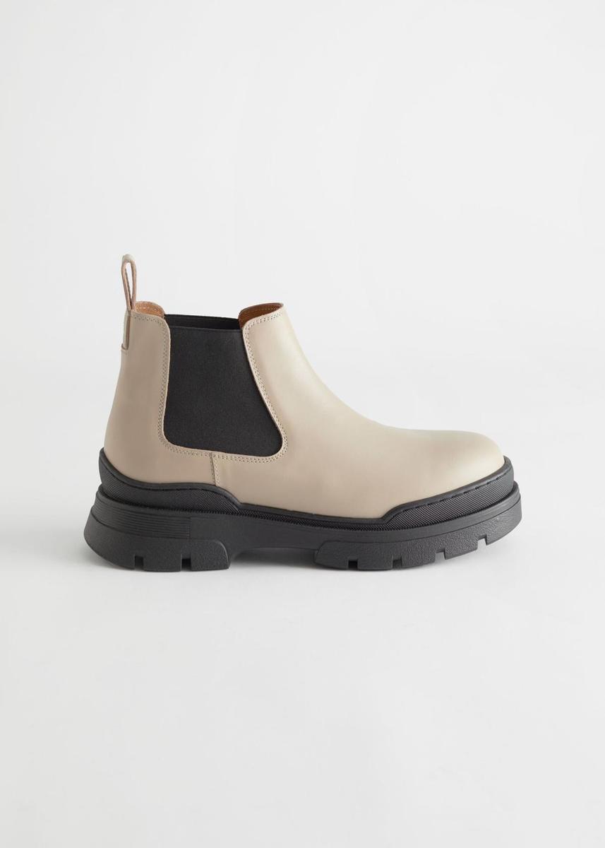 Bota 'chunky' estilo Chelsea, de &amp; Other Stories (139 euros)