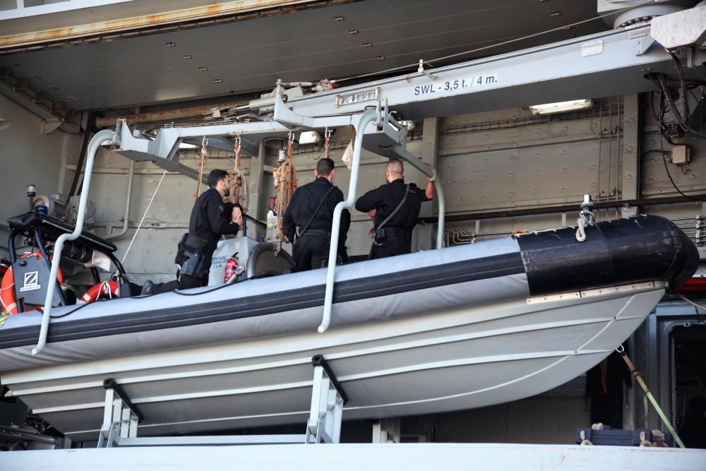 Imágenes del simulacro de la armada en el Puerto de València