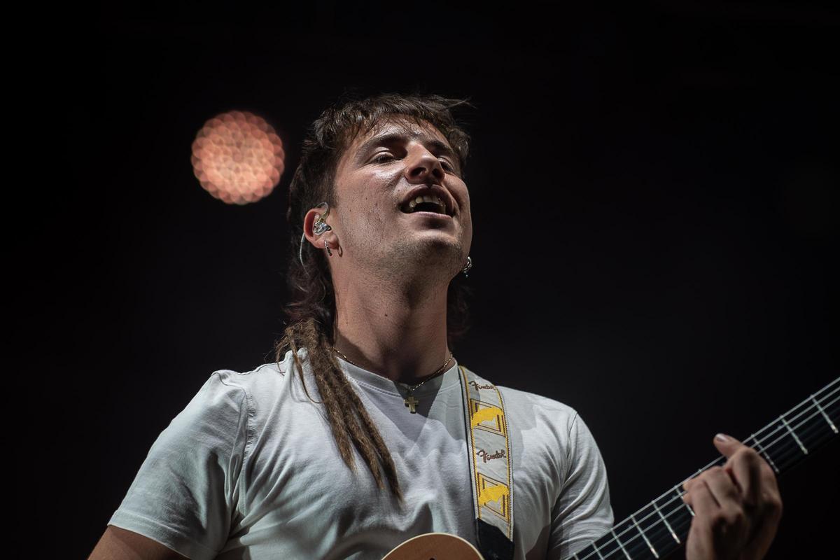 Jueves de guitarra clásica y rock mestizo Jueves de guitarra clásica y rock mestizo